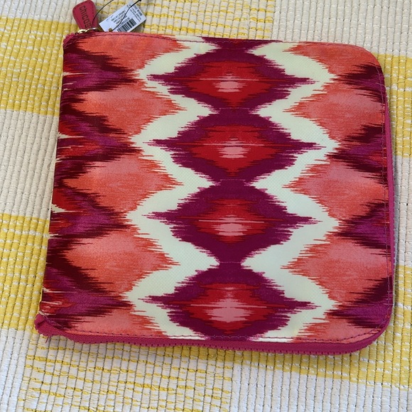 Chico’s Be Bold Ikat Large Tote Bag NWT!! - Picture 4 of 5